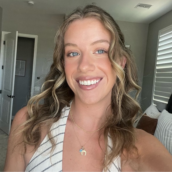 Meet your Posher, Savannah - Picture 1 of 3